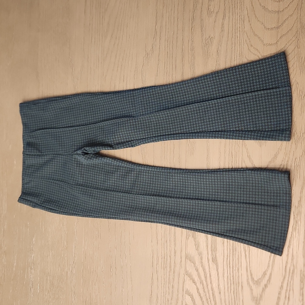 Cat & Jack girls flared leggings